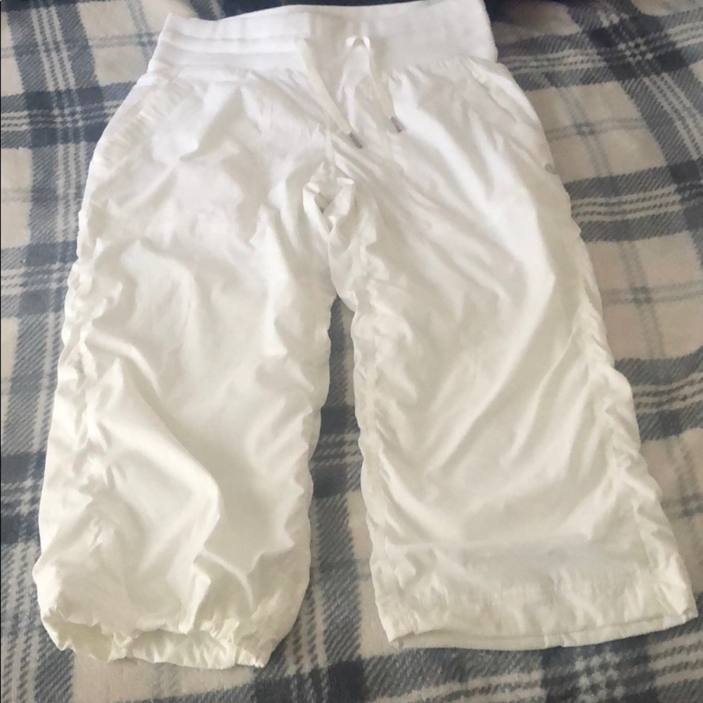 White LuLu Lemon pants